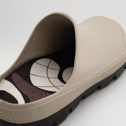 BLACK,GRIS/NOIR : Nova x Cécile Gariépy - Slip-On Clogs Top View