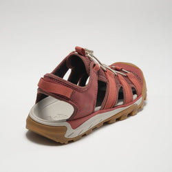 RUST,ROUILLE : Solstice - Womens' Closed-Toe Sandals Sole View