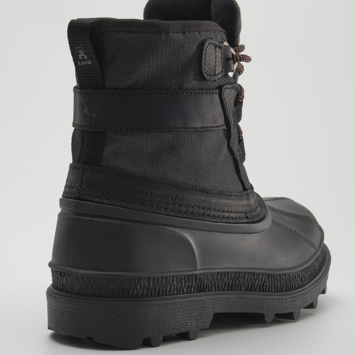 Black,Noir : Banff Men's Winter Boots - Three-Quarter Back View