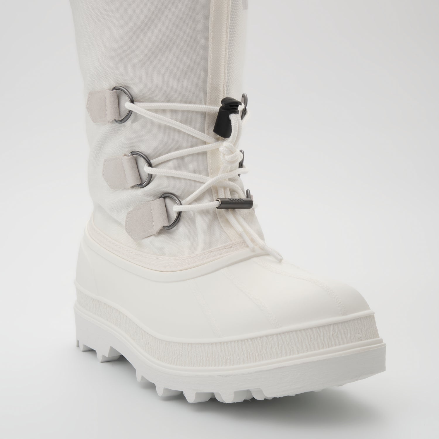 White,Blanc : Canuck Men's Winter Boots - Three-Quarter Front View