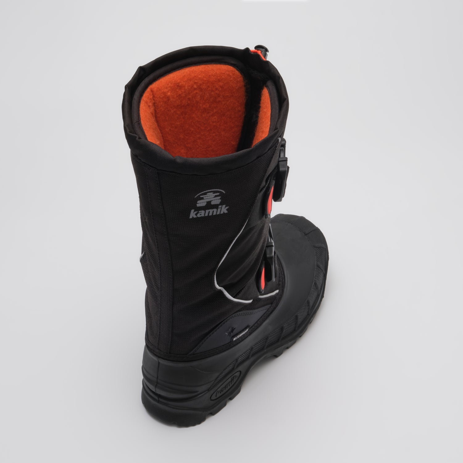 Black,Noir : Cody XT Men's Winter Boots - Three-Quarter Back View