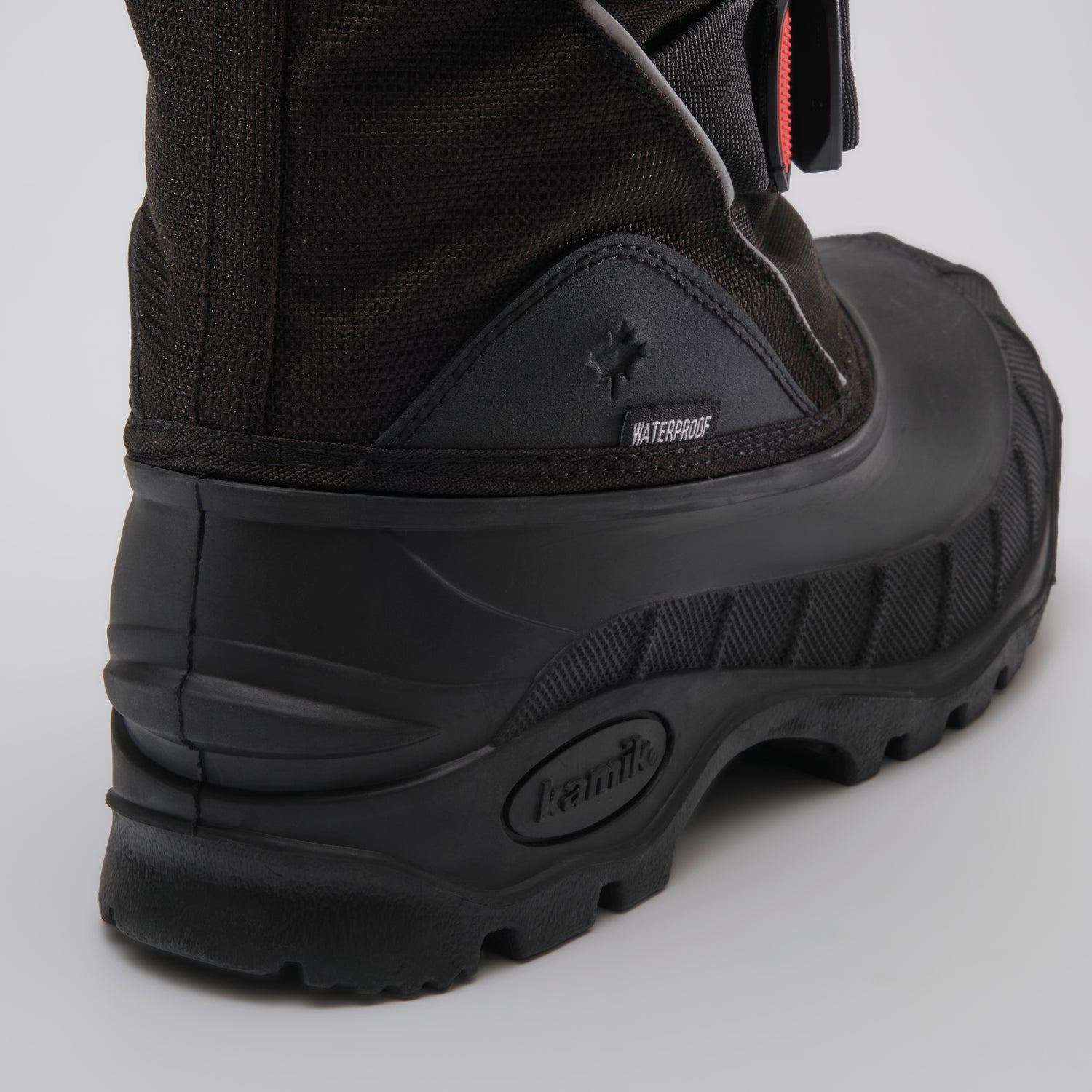 Black,Noir : Cody XT Men's Winter Boots - Three-Quarter Back View