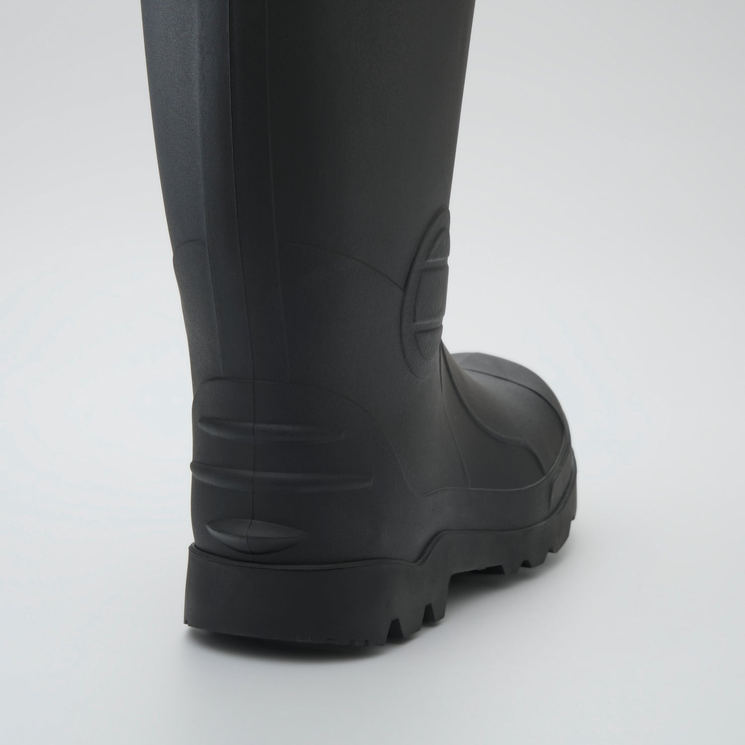 Black,Noir : Irongrid Men's Work Boots - Three-Quarter Back View