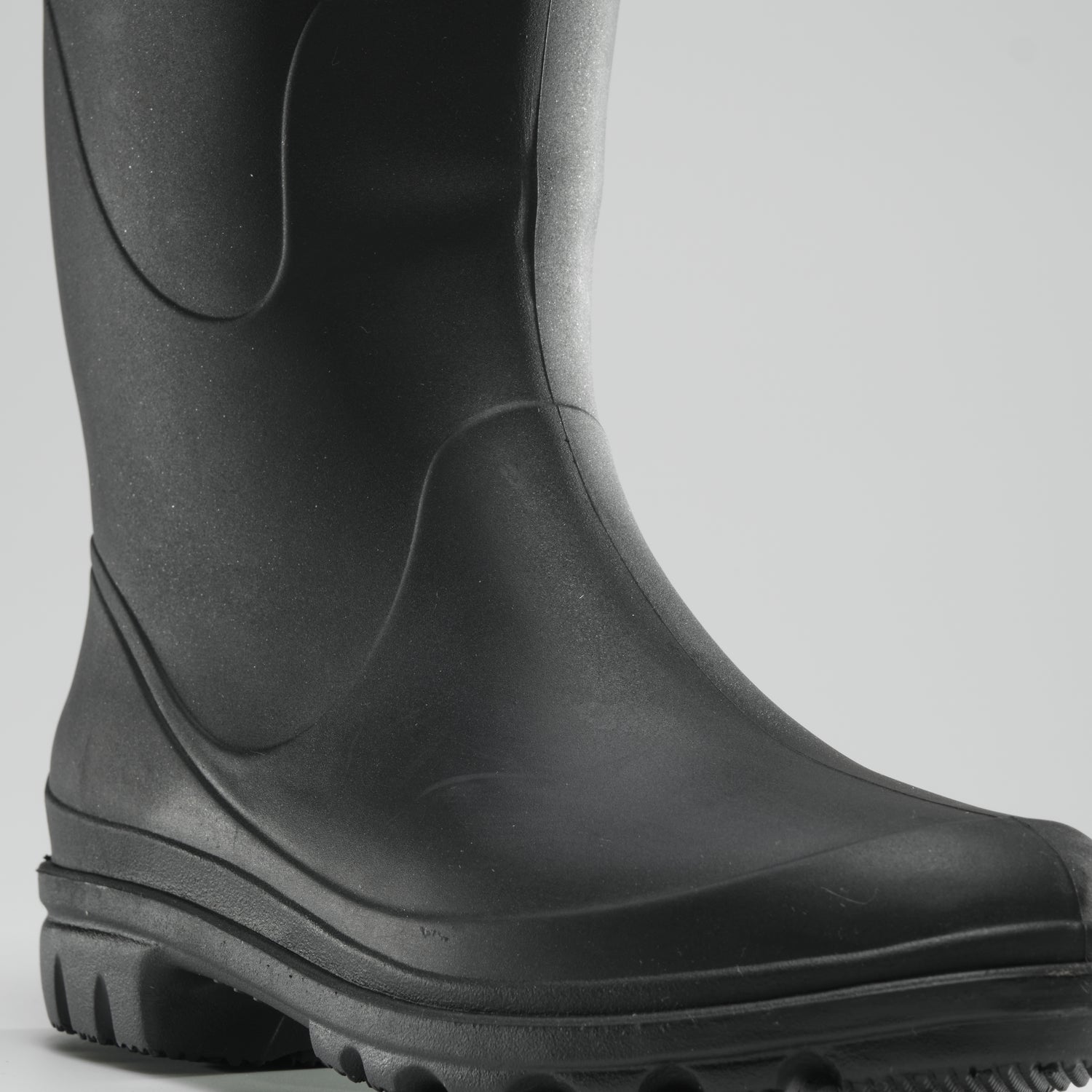 Black,Noir : Miranda Women's Rain Boots - Three-Quarter View Close-up