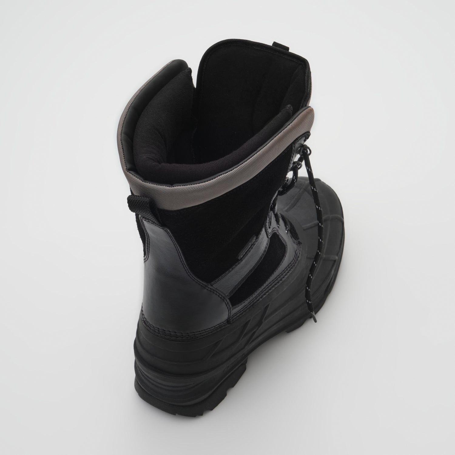 Black,Noir : Nation Plus Men's Winter Boots - Three-Quarter Top View