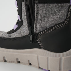 Charcoal,Charbon : Seeker F Kids Winter Boots - Close-up Zipper View