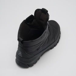 Black,Noir : Snowdon Low Wide Women's Winter Boots - Three-Quarter Top View