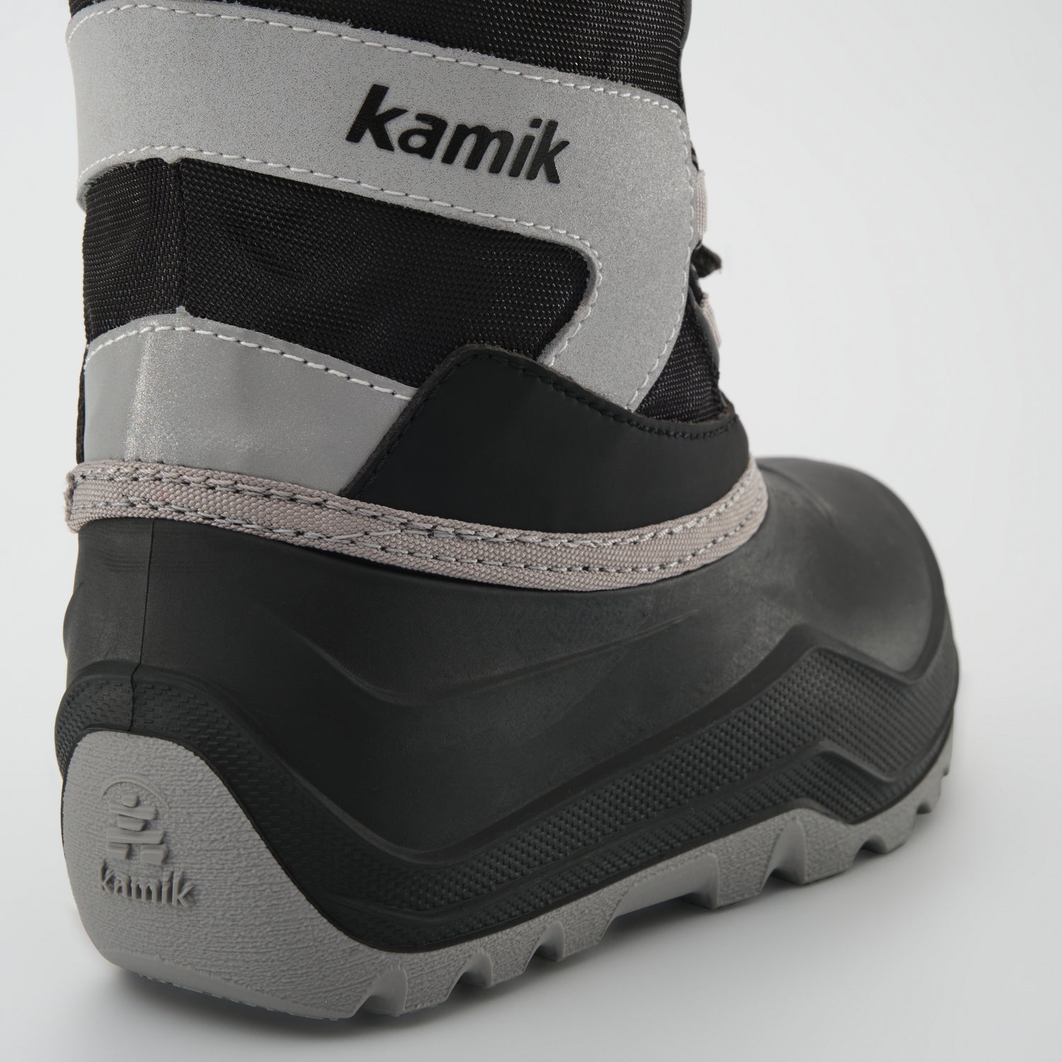 Black,Noir : Snowfall P 3 Kids Winter Boots - Close-up Back View