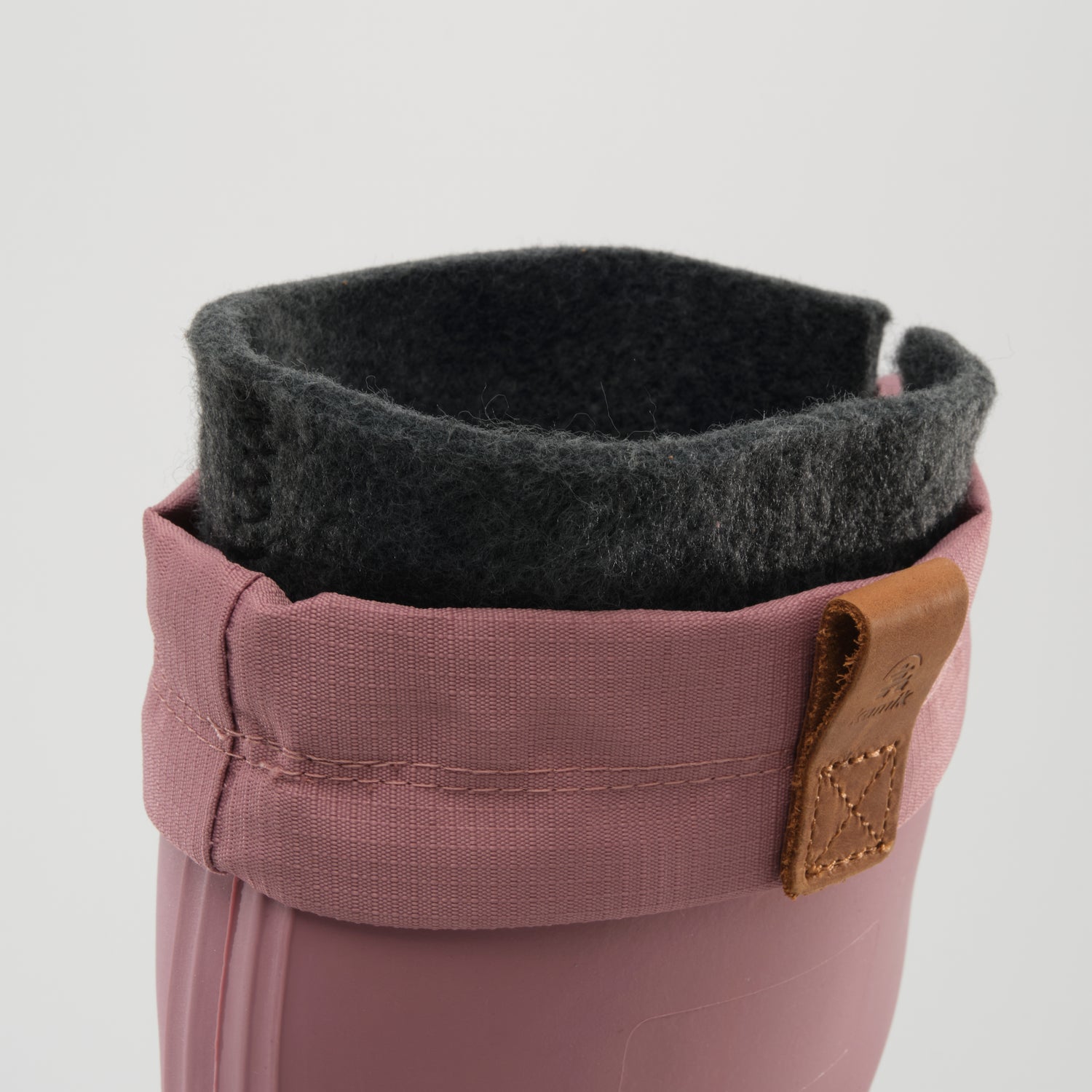 Rose : Tundra Women's Winter Boots - Top View