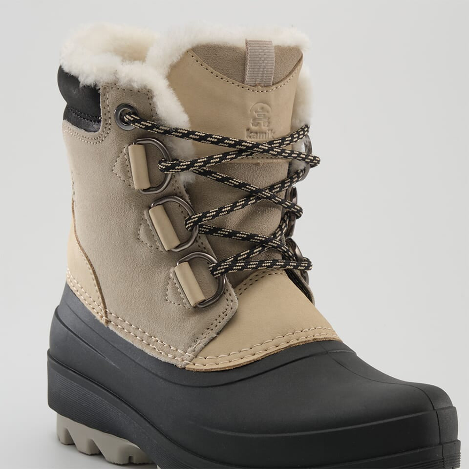 OFF WHITE,BLANC CASSÉ : LAUREN LO Inside View